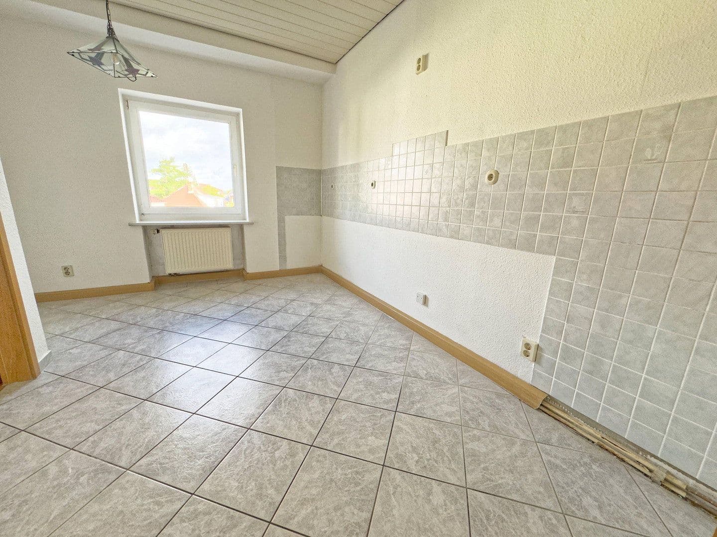 Prenájom bytu 3-izbový 62 m², Dittrichstraße 1, Kamenec, Sasko Prenájom bytu 3-izbový 62 m², Dittrichstraße 1, Kamenec, Sasko