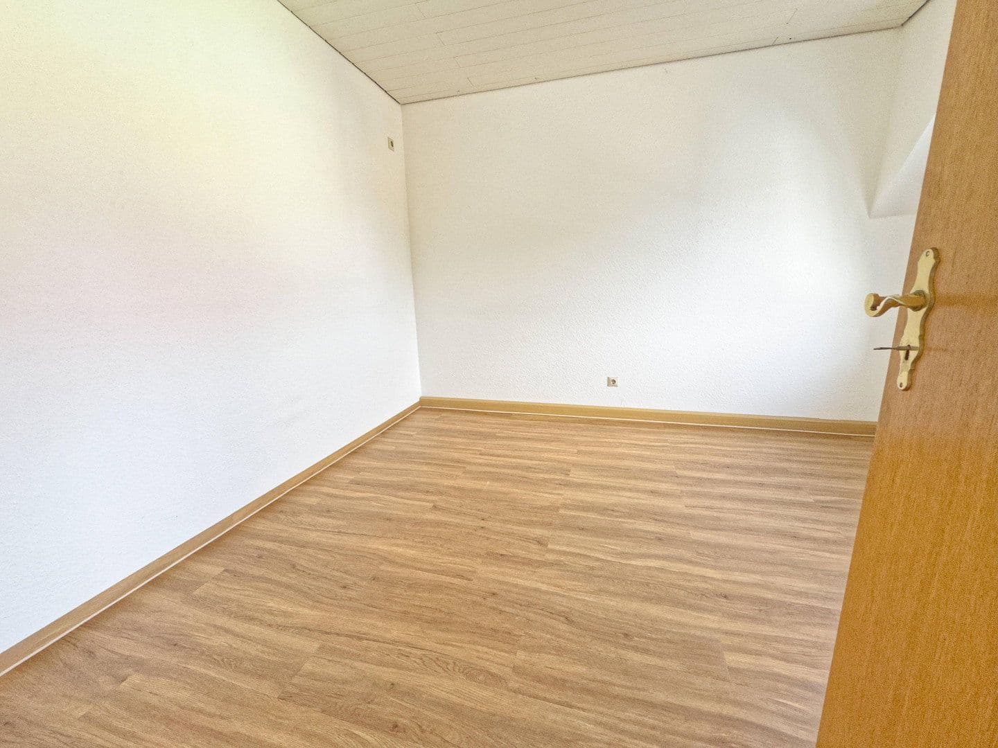 Prenájom bytu 3-izbový 62 m², Dittrichstraße 1, Kamenec, Sasko Prenájom bytu 3-izbový 62 m², Dittrichstraße 1, Kamenec, Sasko