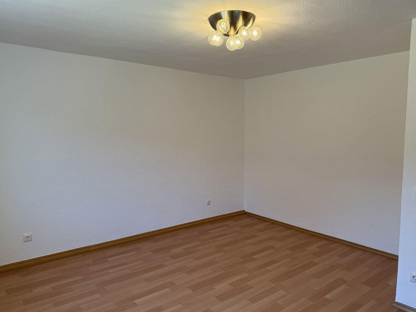 Prenájom bytu 2-izbový 63 m², Attenkirchen, Bavorsko Prenájom bytu 2-izbový 63 m², Attenkirchen, Bavorsko