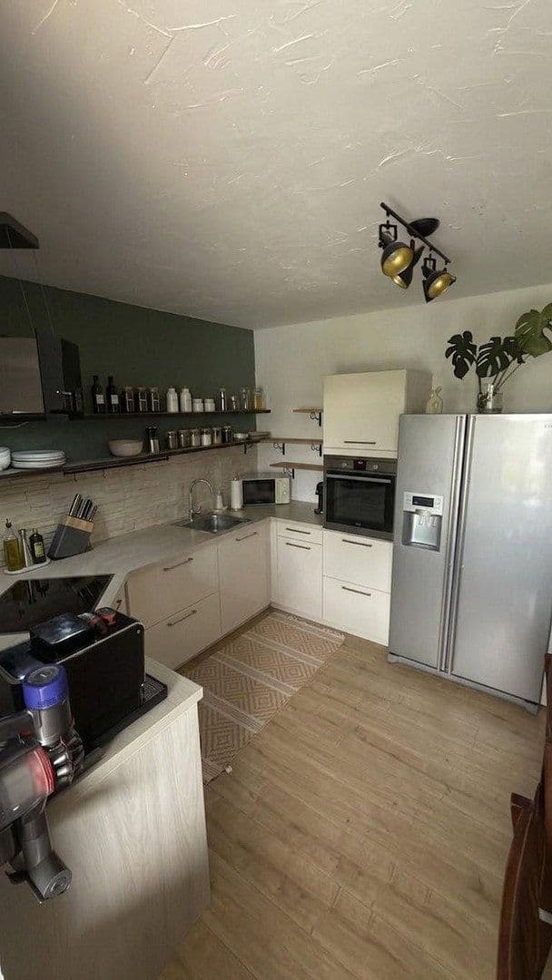 Prenájom bytu 3-izbový 85 m², Heusenstamm, Hesensko Prenájom bytu 3-izbový 85 m², Heusenstamm, Hesensko