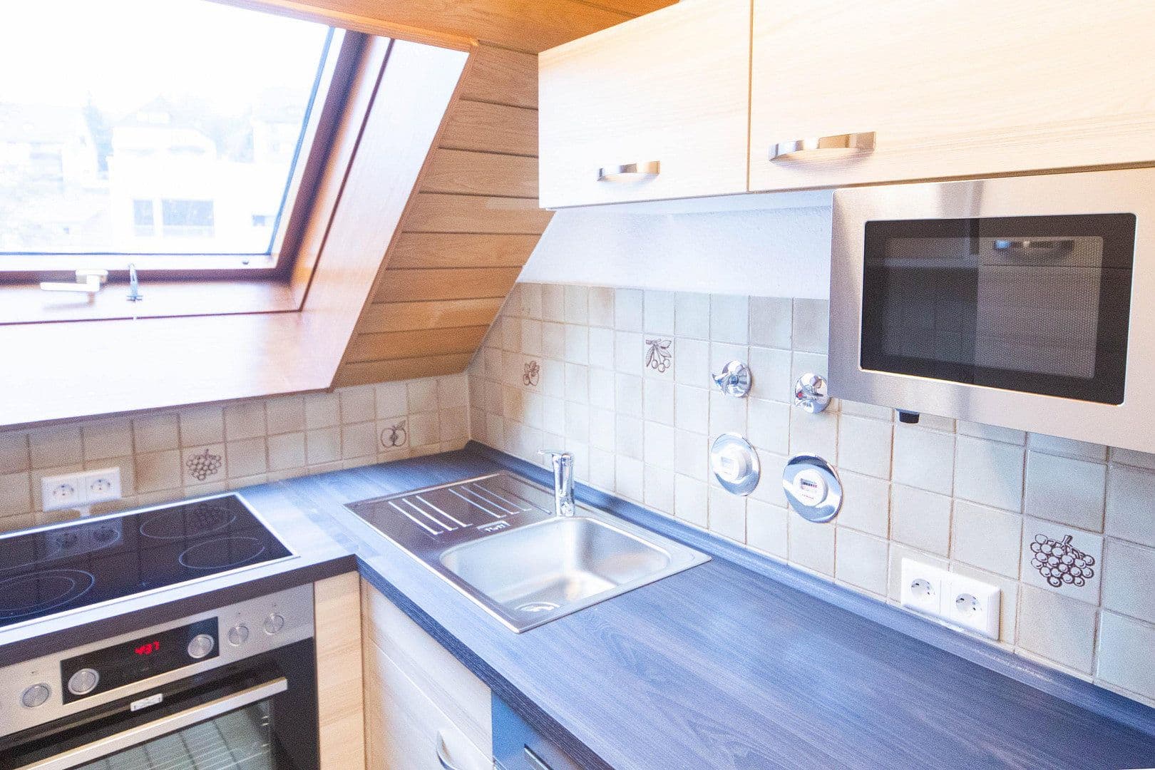 Prenájom bytu 2-izbový 61 m², Künzelsauer Straße 21, Stuttgart, Bádensko-Wurttembersko Prenájom bytu 2-izbový 61 m², Künzelsauer Straße 21, Stuttgart, Bádensko-Wurttembersko