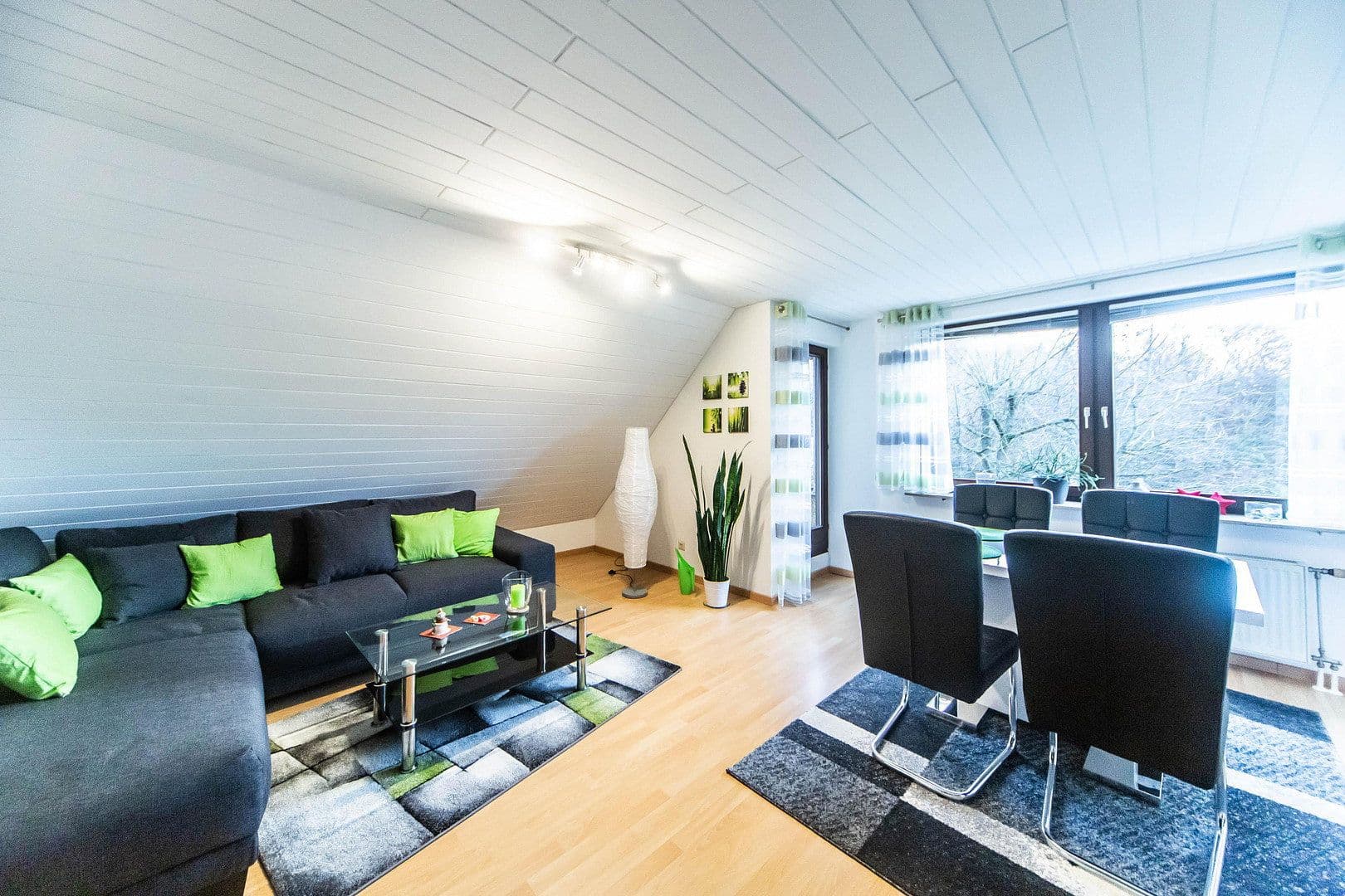 Prenájom bytu 2-izbový 61 m², Künzelsauer Straße 21, Stuttgart, Bádensko-Wurttembersko Prenájom bytu 2-izbový 61 m², Künzelsauer Straße 21, Stuttgart, Bádensko-Wurttembersko