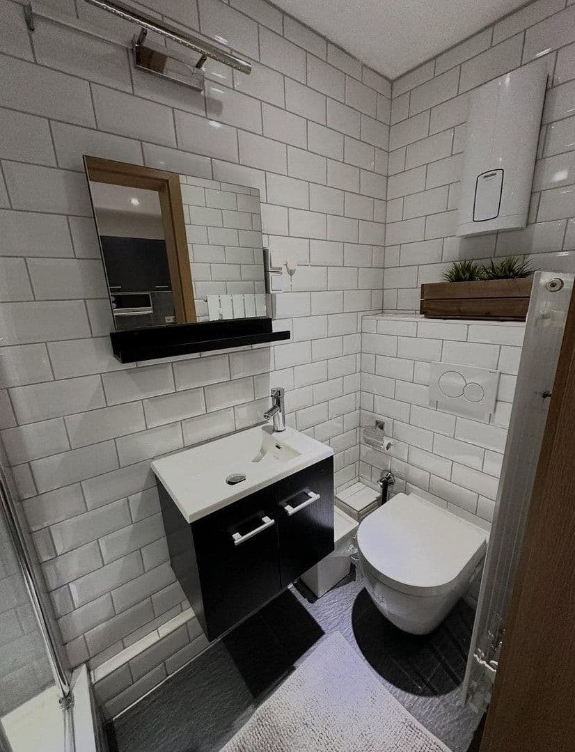 Prenájom bytu 1-izbový 30 m², Schwanheimer Str. 66a, Frankfurt, Hesensko Prenájom bytu 1-izbový 30 m², Schwanheimer Str. 66a, Frankfurt, Hesensko