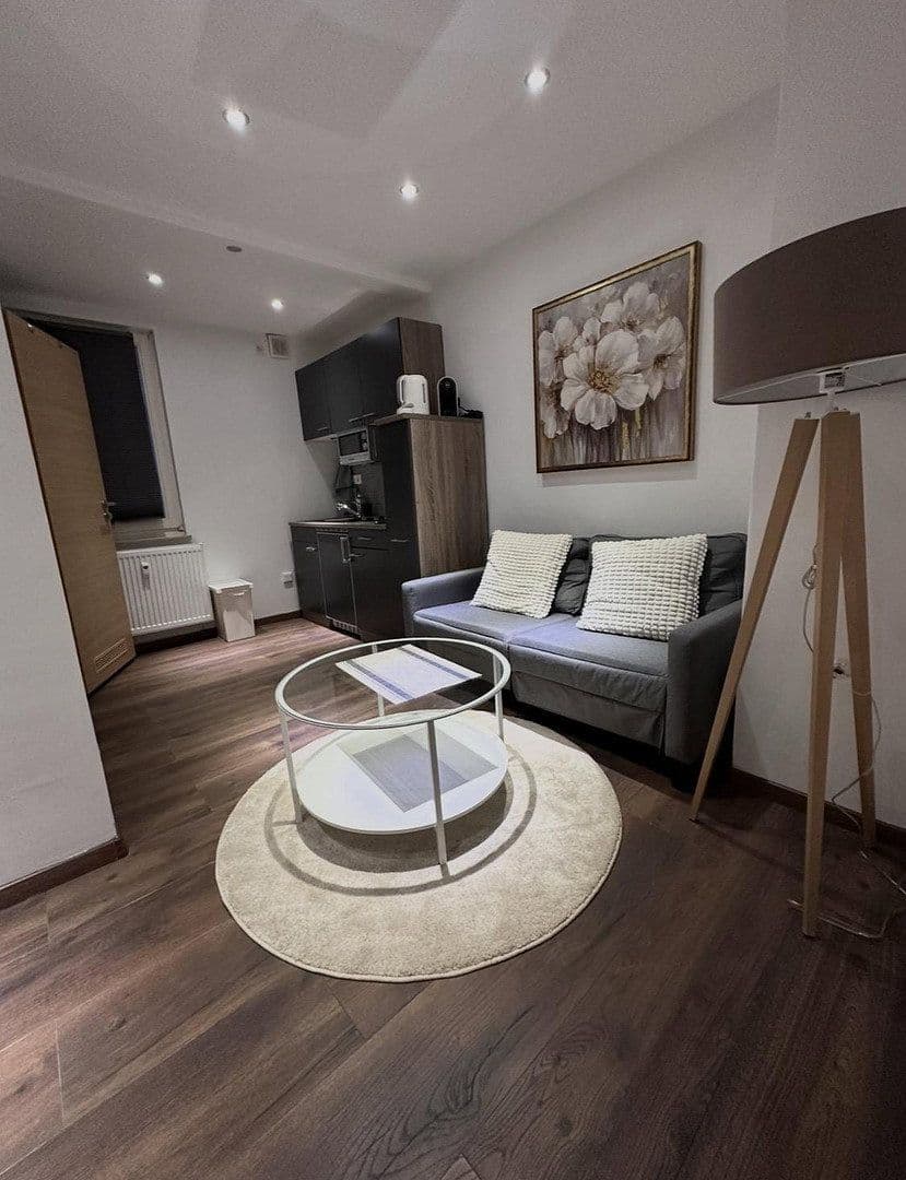 Prenájom bytu 1-izbový 30 m², Schwanheimer Str. 66a, Frankfurt, Hesensko Prenájom bytu 1-izbový 30 m², Schwanheimer Str. 66a, Frankfurt, Hesensko