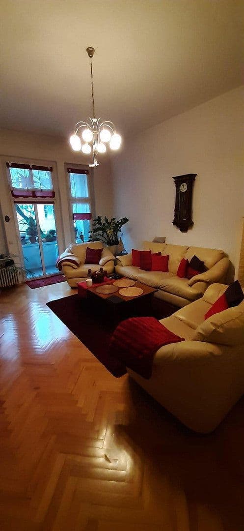 Prenájom bytu 3-izbový 88 m², Herrenhausstr. 11, Berlin, Berlín Prenájom bytu 3-izbový 88 m², Herrenhausstr. 11, Berlin, Berlín