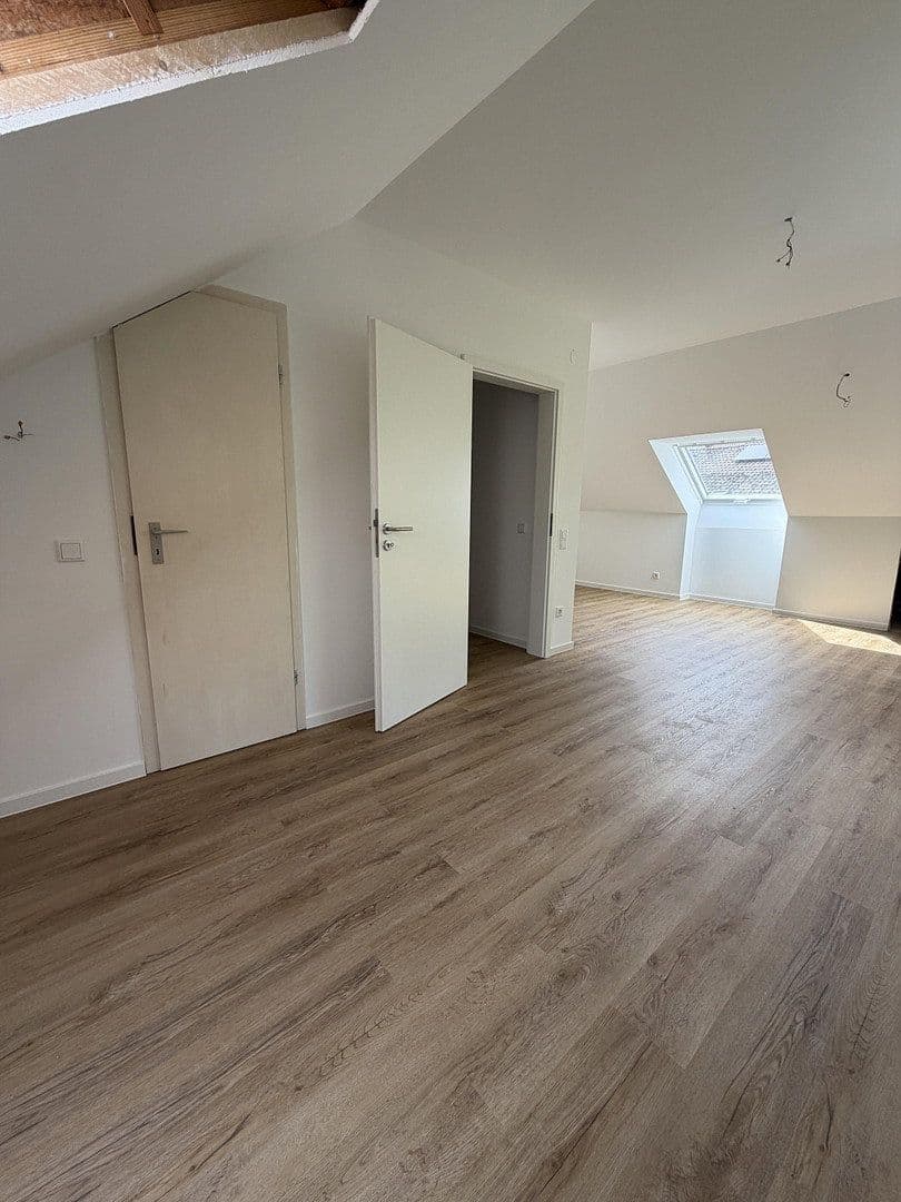 Predaj domu 105 m², pozemok 409 m², Lipper Hellweg 309C, Bielefeld, Severné Porýnie - Westfálsko Predaj domu 105 m², pozemok 409 m², Lipper Hellweg 309C, Bielefeld, Severné Porýnie - Westfálsko