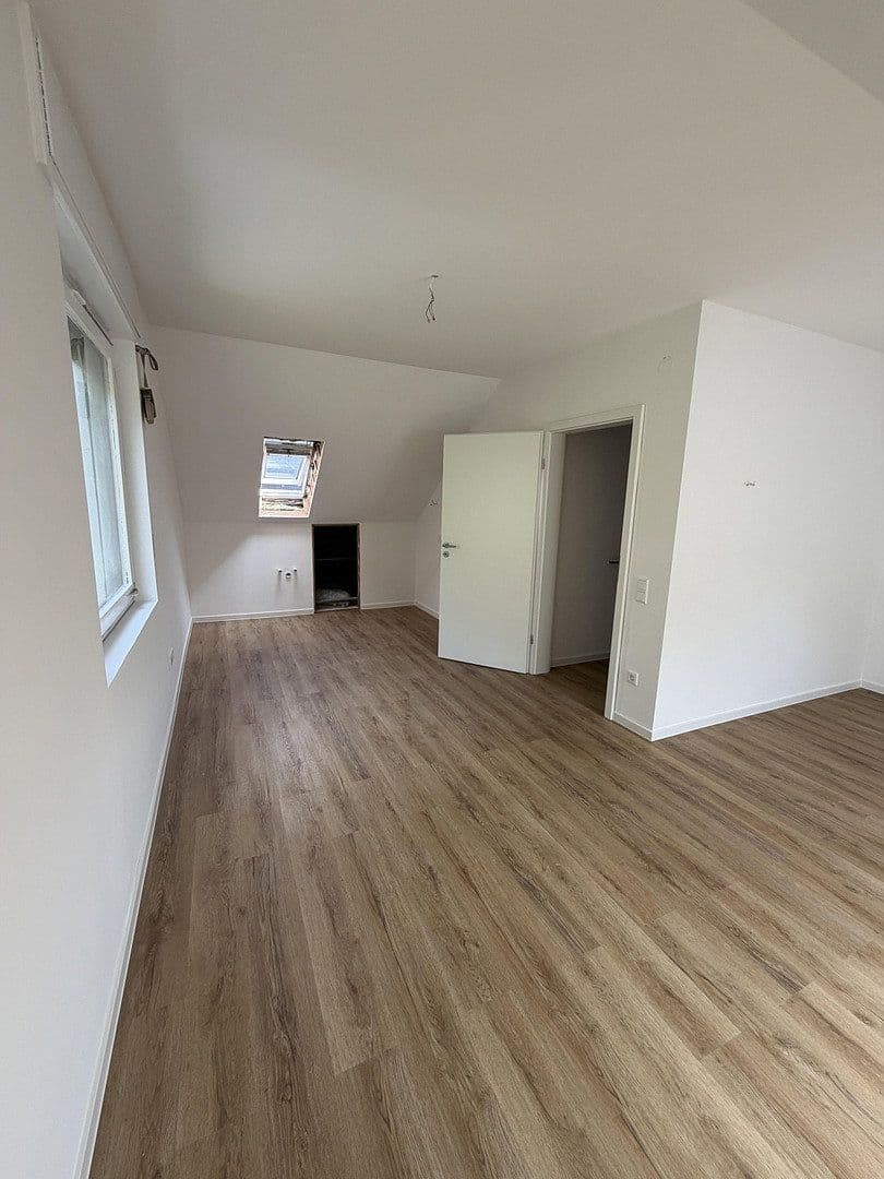 Predaj domu 105 m², pozemok 409 m², Lipper Hellweg 309C, Bielefeld, Severné Porýnie - Westfálsko Predaj domu 105 m², pozemok 409 m², Lipper Hellweg 309C, Bielefeld, Severné Porýnie - Westfálsko