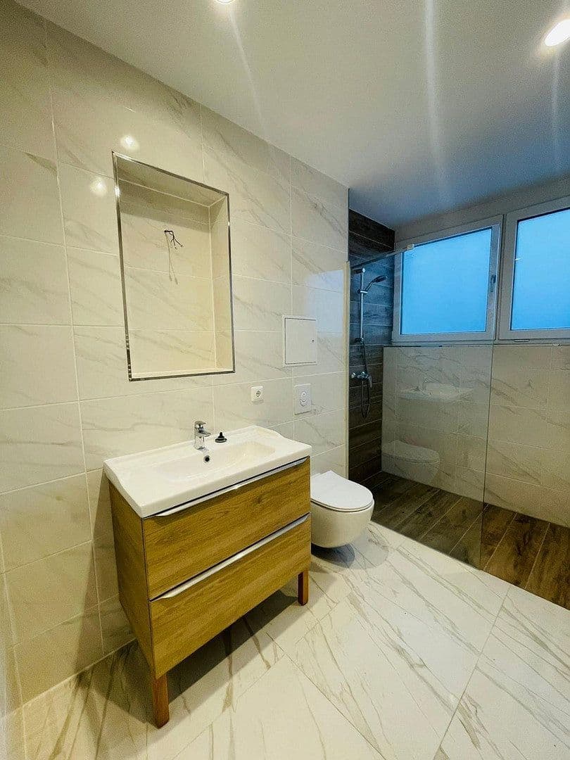 Prenájom bytu 2-izbový 58 m², Pasewalker Strasse 72, Berlin, Berlín Prenájom bytu 2-izbový 58 m², Pasewalker Strasse 72, Berlin, Berlín