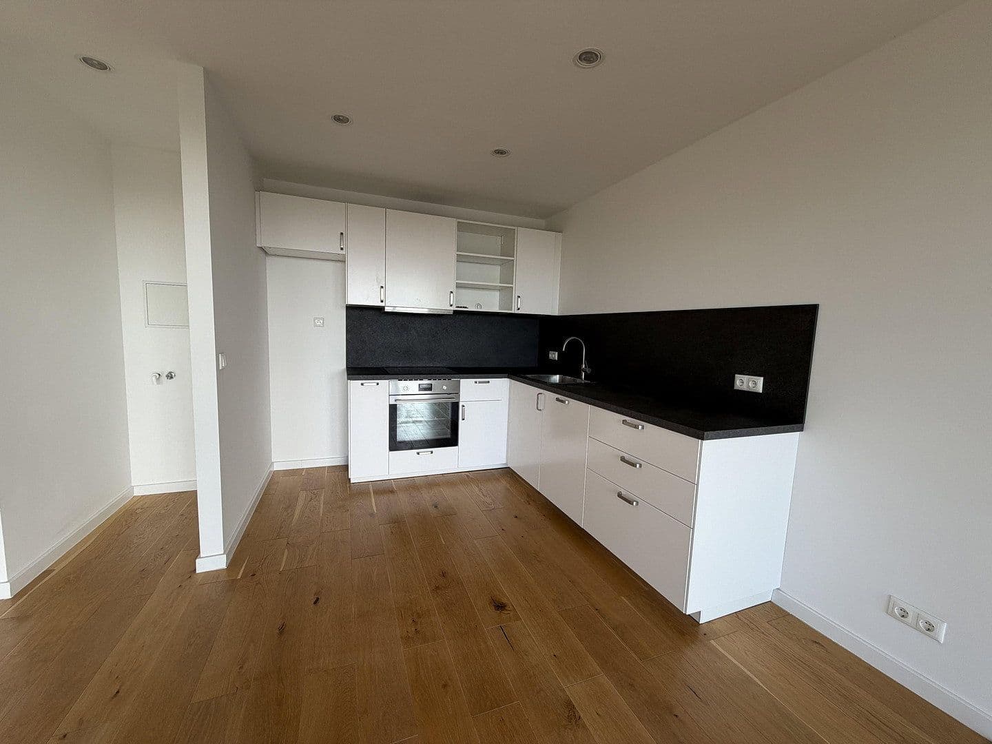 Prenájom bytu 2-izbový 58 m², Pasewalker Strasse 72, Berlin, Berlín Prenájom bytu 2-izbový 58 m², Pasewalker Strasse 72, Berlin, Berlín
