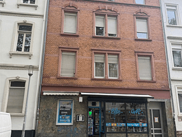 Prenájom bytu 2-izbový 75 m², K3, 29, Mannheim, Bádensko-Wurttembersko Prenájom bytu 2-izbový 75 m², K3, 29, Mannheim, Bádensko-Wurttembersko