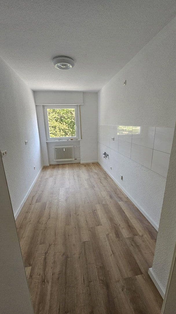 Prenájom bytu 1-izbový 42 m², K3, 29, Mannheim, Bádensko-Wurttembersko Prenájom bytu 1-izbový 42 m², K3, 29, Mannheim, Bádensko-Wurttembersko