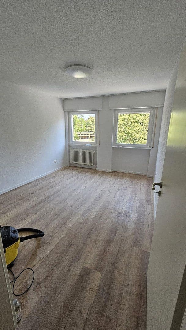 Prenájom bytu 1-izbový 42 m², K3, 29, Mannheim, Bádensko-Wurttembersko Prenájom bytu 1-izbový 42 m², K3, 29, Mannheim, Bádensko-Wurttembersko
