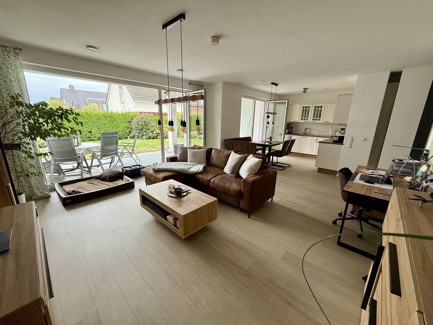 Prenájom bytu 3-izbový 105 m², Lise-Meitner-Straße 9, Hildesheim, Dolné Sasko Prenájom bytu 3-izbový 105 m², Lise-Meitner-Straße 9, Hildesheim, Dolné Sasko
