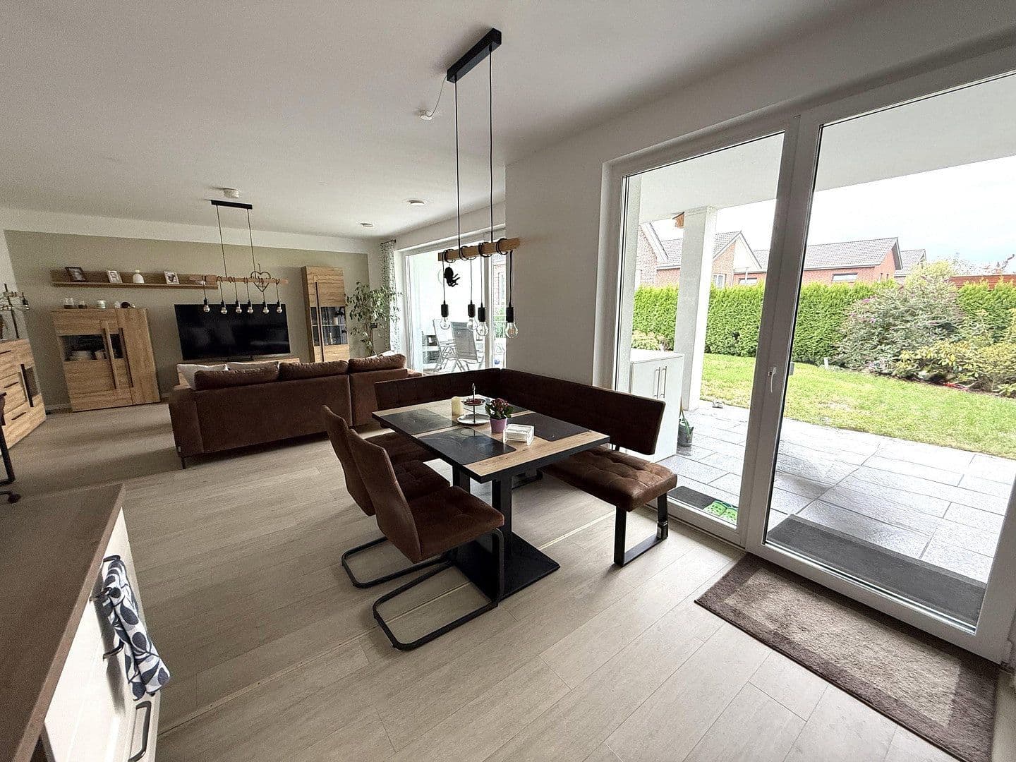 Prenájom bytu 3-izbový 105 m², Lise-Meitner-Straße 9, Hildesheim, Dolné Sasko Prenájom bytu 3-izbový 105 m², Lise-Meitner-Straße 9, Hildesheim, Dolné Sasko