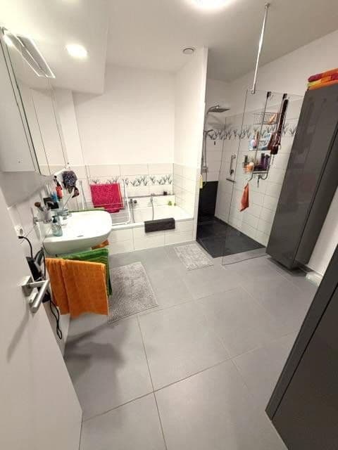 Prenájom bytu 3-izbový 105 m², Lise-Meitner-Straße 9, Hildesheim, Dolné Sasko Prenájom bytu 3-izbový 105 m², Lise-Meitner-Straße 9, Hildesheim, Dolné Sasko