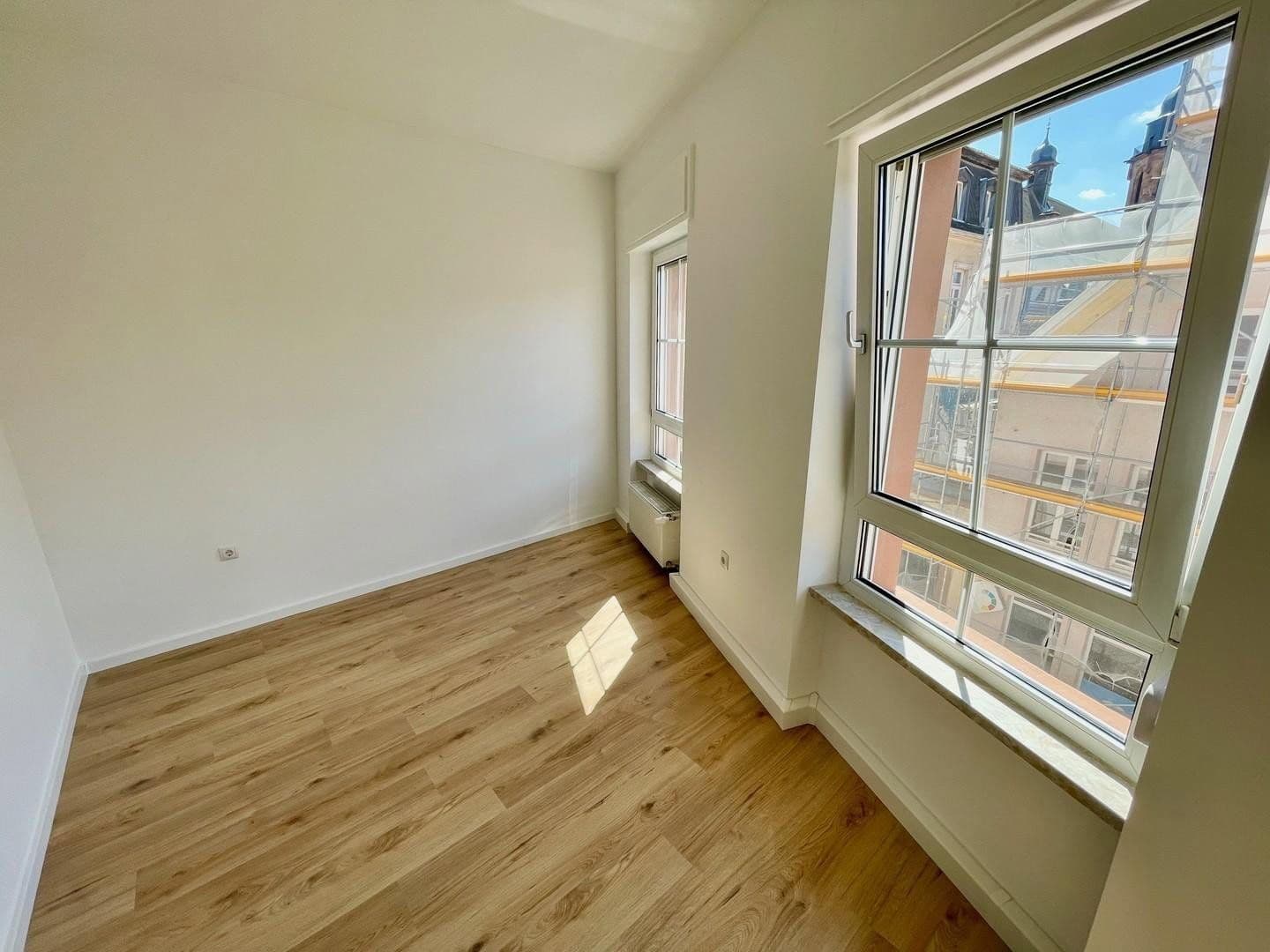 Predaj domu 595 m², pozemok 222 m², Kronstraße 41, Landau in der Pfalz, Porýnie-Falcko Predaj domu 595 m², pozemok 222 m², Kronstraße 41, Landau in der Pfalz, Porýnie-Falcko