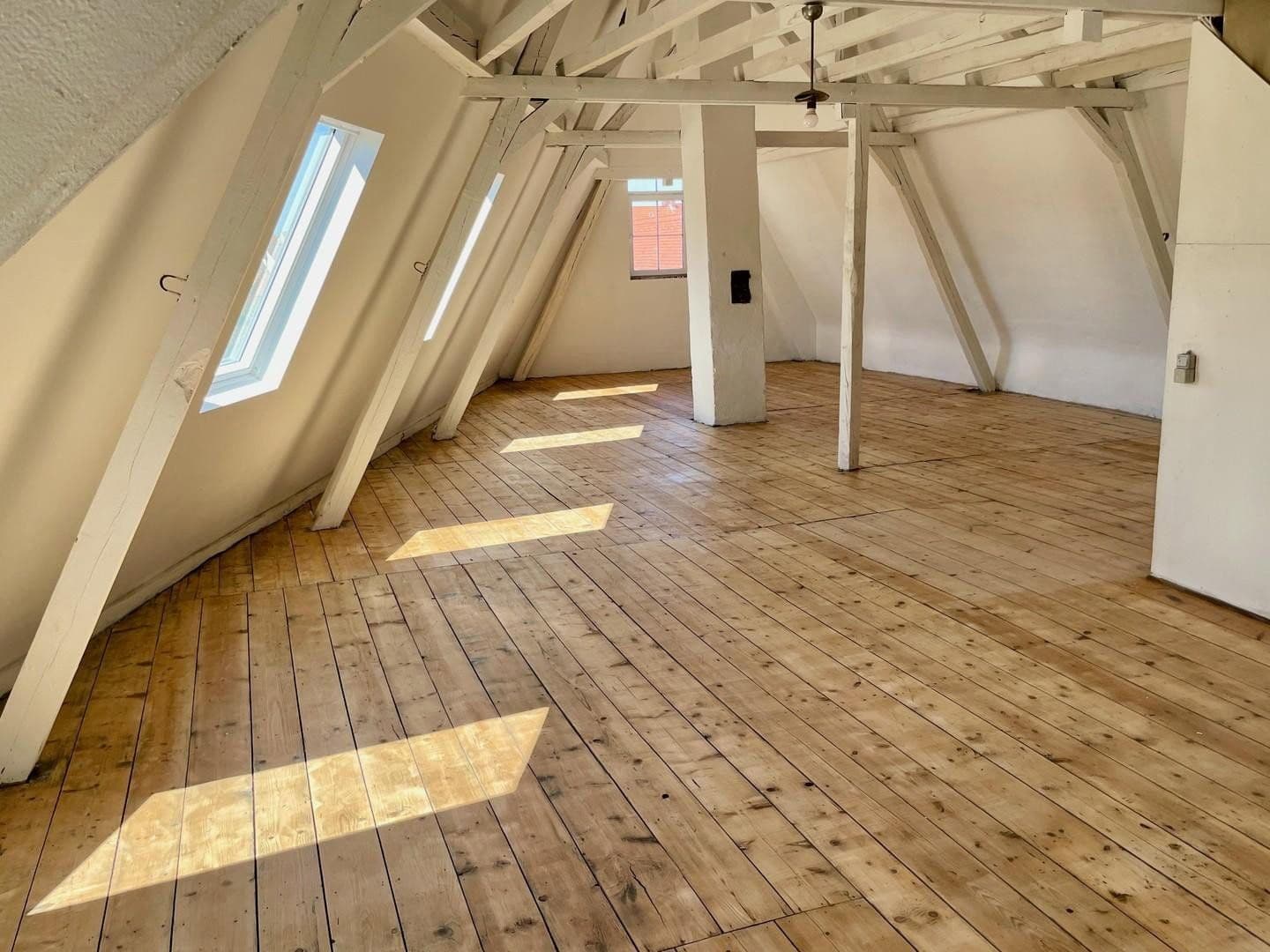 Predaj domu 595 m², pozemok 222 m², Kronstraße 41, Landau in der Pfalz, Porýnie-Falcko Predaj domu 595 m², pozemok 222 m², Kronstraße 41, Landau in der Pfalz, Porýnie-Falcko