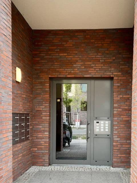 Prenájom bytu 4-izbový 110 m², Berlin, Berlín Prenájom bytu 4-izbový 110 m², Berlin, Berlín