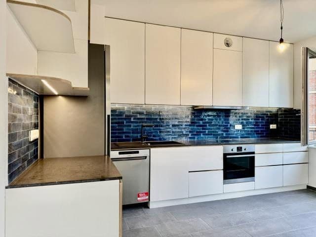 Prenájom bytu 4-izbový 110 m², Berlin, Berlín Prenájom bytu 4-izbový 110 m², Berlin, Berlín