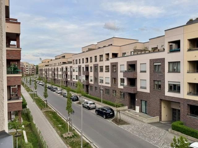 Prenájom bytu 4-izbový 110 m², Berlin, Berlín Prenájom bytu 4-izbový 110 m², Berlin, Berlín
