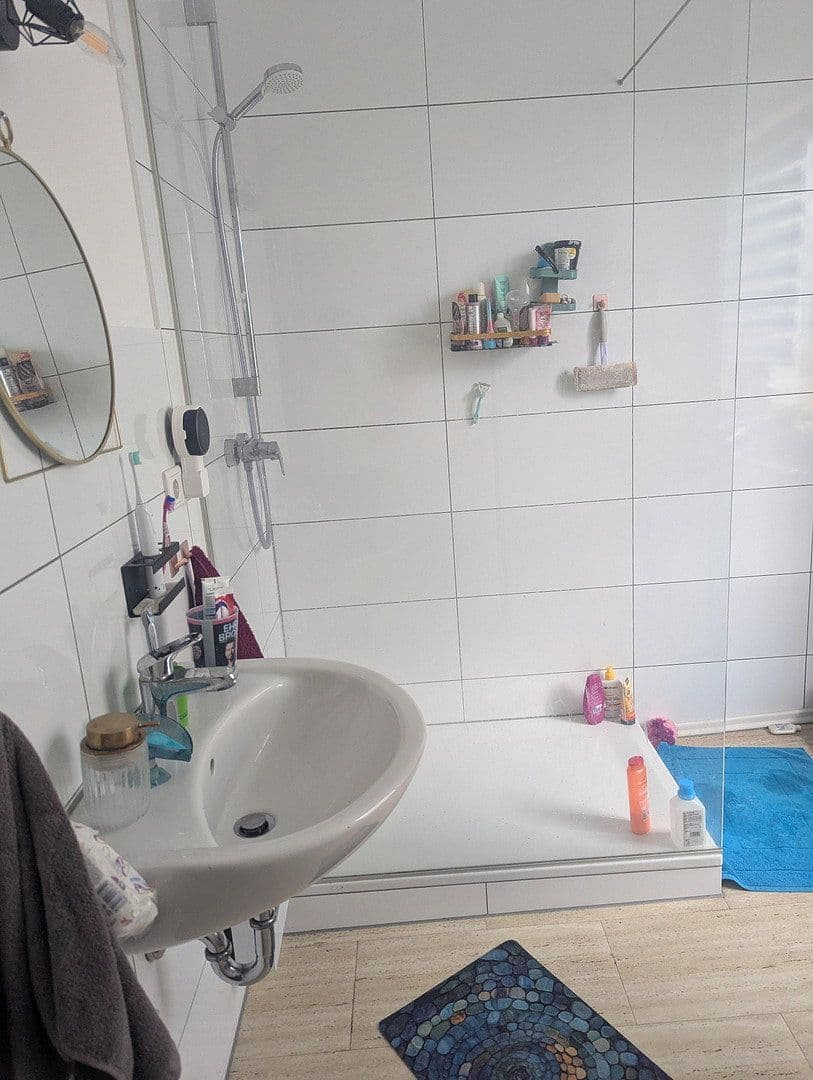 Prenájom bytu 5-izbový 94 m², Burgstr 87, SOLINGEN, Severné Porýnie - Westfálsko Prenájom bytu 5-izbový 94 m², Burgstr 87, SOLINGEN, Severné Porýnie - Westfálsko