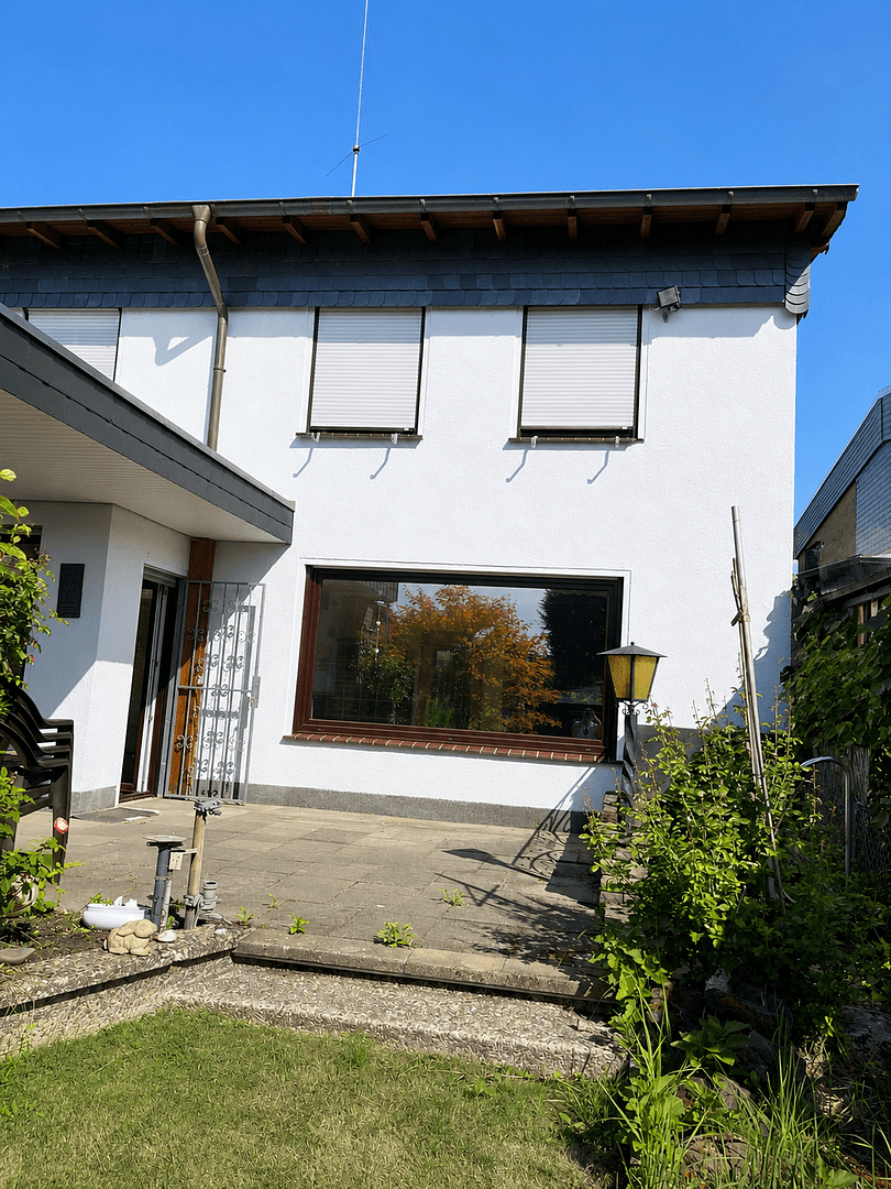 Predaj domu 140 m², pozemok 374 m², Leverkusen, Severné Porýnie - Westfálsko Predaj domu 140 m², pozemok 374 m², Leverkusen, Severné Porýnie - Westfálsko