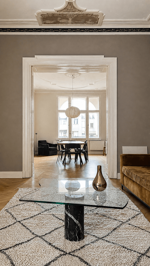 Predaj bytu 3-izbový 110 m², Berlin, Berlín Predaj bytu 3-izbový 110 m², Berlin, Berlín
