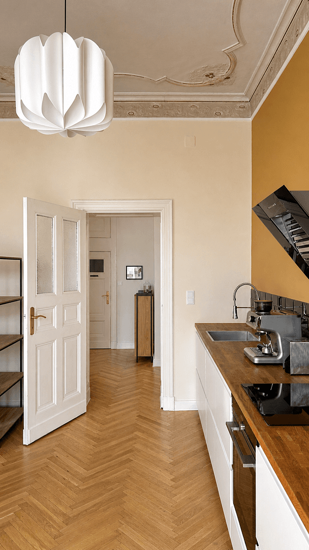 Predaj bytu 3-izbový 110 m², Berlin, Berlín Predaj bytu 3-izbový 110 m², Berlin, Berlín