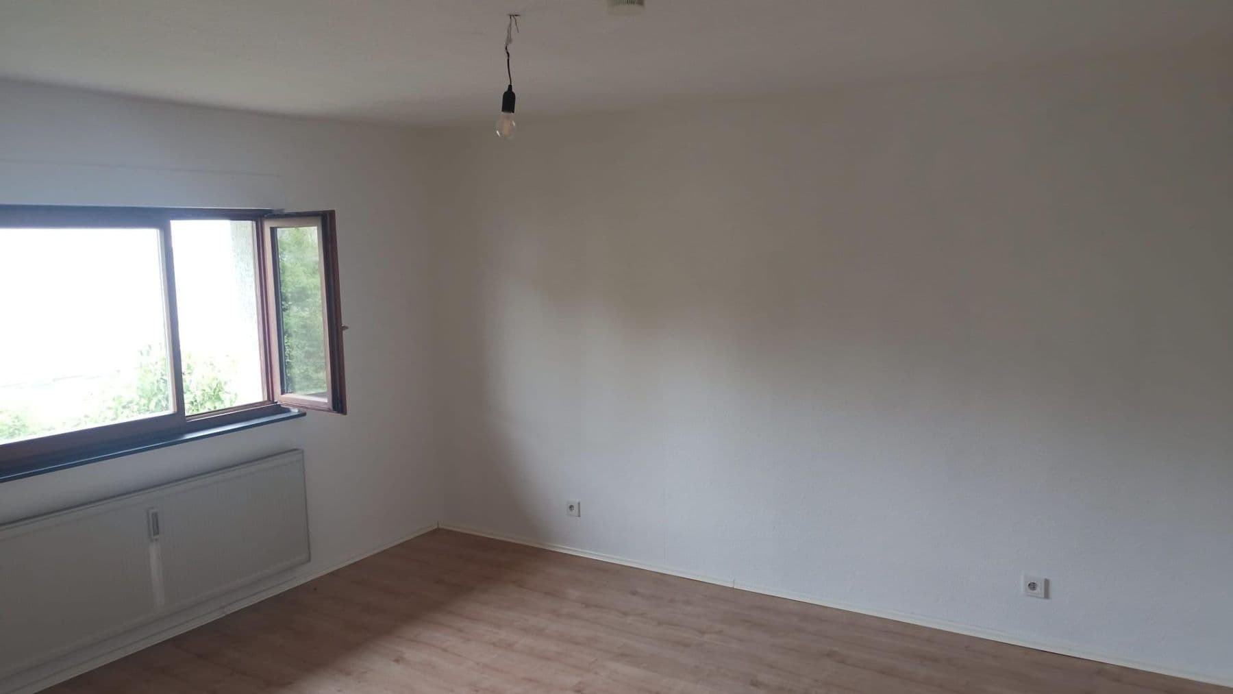 Predaj domu 271 m², pozemok 743 m², Tauberbischofsheim, Bádensko-Wurttembersko Predaj domu 271 m², pozemok 743 m², Tauberbischofsheim, Bádensko-Wurttembersko