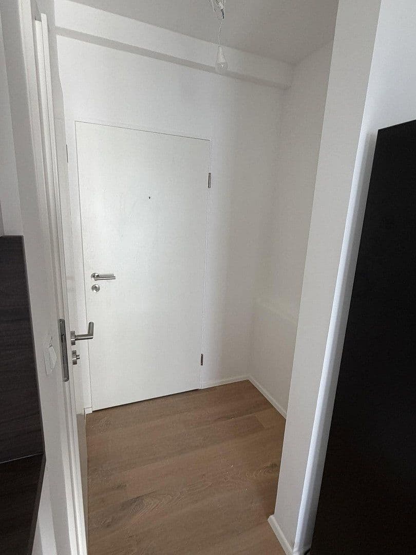 Prenájom bytu 2-izbový 36 m², München, Bavorsko Prenájom bytu 2-izbový 36 m², München, Bavorsko
