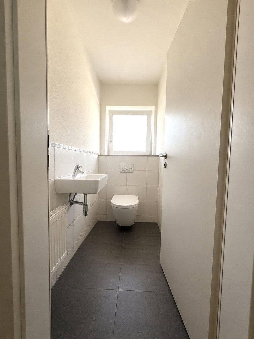 Predaj domu 265 m², pozemok 282 m², Rottweil, Bádensko-Wurttembersko Predaj domu 265 m², pozemok 282 m², Rottweil, Bádensko-Wurttembersko