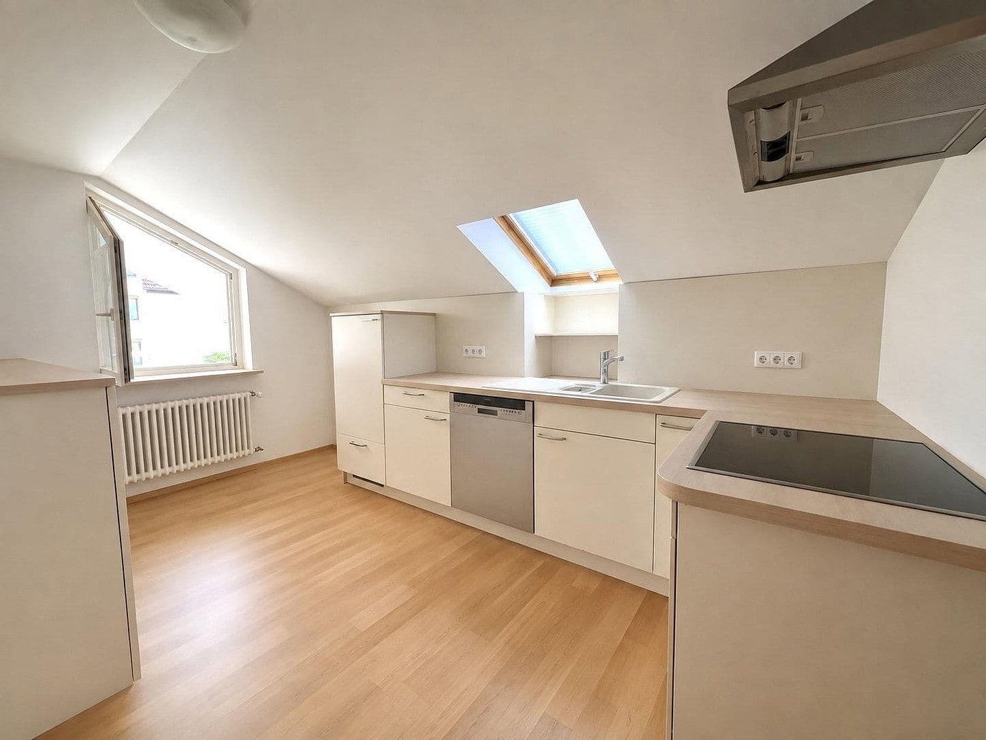 Predaj domu 265 m², pozemok 282 m², Rottweil, Bádensko-Wurttembersko Predaj domu 265 m², pozemok 282 m², Rottweil, Bádensko-Wurttembersko