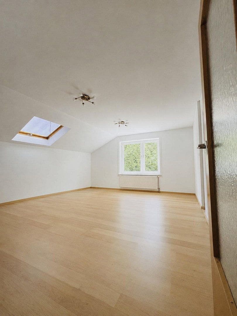Predaj domu 265 m², pozemok 282 m², Rottweil, Bádensko-Wurttembersko Predaj domu 265 m², pozemok 282 m², Rottweil, Bádensko-Wurttembersko