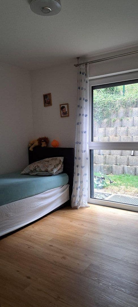 Prenájom bytu 4-izbový 100 m², Sulzbacher strasse 111, Backnang, Bádensko-Wurttembersko Prenájom bytu 4-izbový 100 m², Sulzbacher strasse 111, Backnang, Bádensko-Wurttembersko