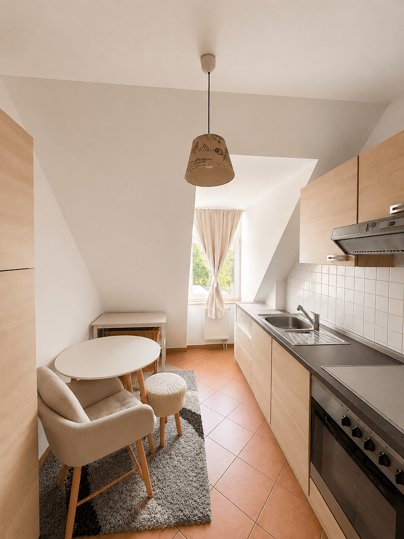 Prenájom bytu 3-izbový 64 m², Dresdner Straße 55, Coswig, Sasko Prenájom bytu 3-izbový 64 m², Dresdner Straße 55, Coswig, Sasko