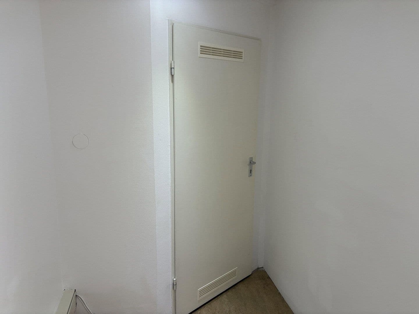 Prenájom kancelárie 124 m², Berliner Straße 45, Berlin, Berlín Prenájom kancelárie 124 m², Berliner Straße 45, Berlin, Berlín