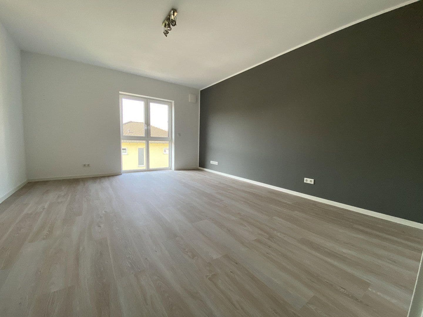 Prenájom bytu 3-izbový 133 m², Marburger Str. 67b, Marburg, Hesensko Prenájom bytu 3-izbový 133 m², Marburger Str. 67b, Marburg, Hesensko