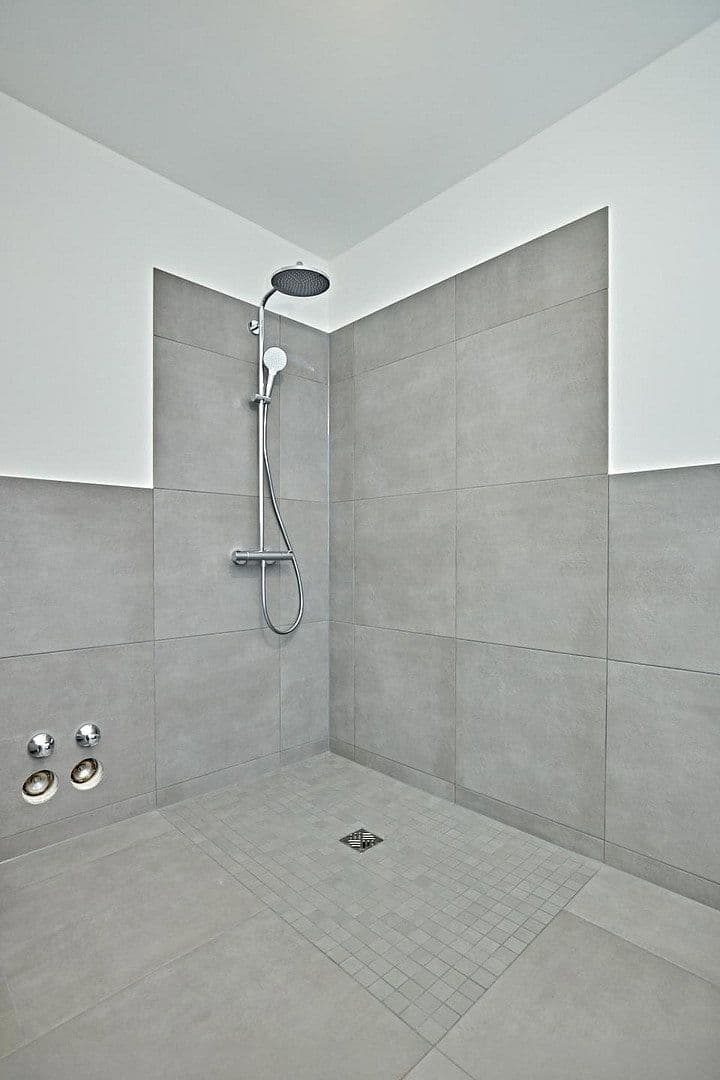 Prenájom bytu 3-izbový 97 m², Untergrüner Straße 172, Iserlohn, Severné Porýnie - Westfálsko Prenájom bytu 3-izbový 97 m², Untergrüner Straße 172, Iserlohn, Severné Porýnie - Westfálsko
