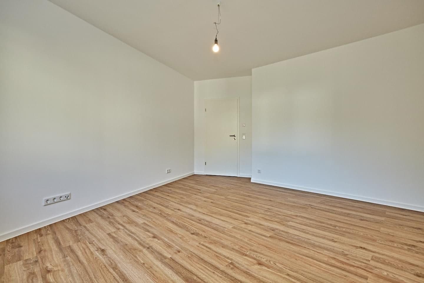 Prenájom bytu 3-izbový 97 m², Untergrüner Straße 172, Iserlohn, Severné Porýnie - Westfálsko Prenájom bytu 3-izbový 97 m², Untergrüner Straße 172, Iserlohn, Severné Porýnie - Westfálsko