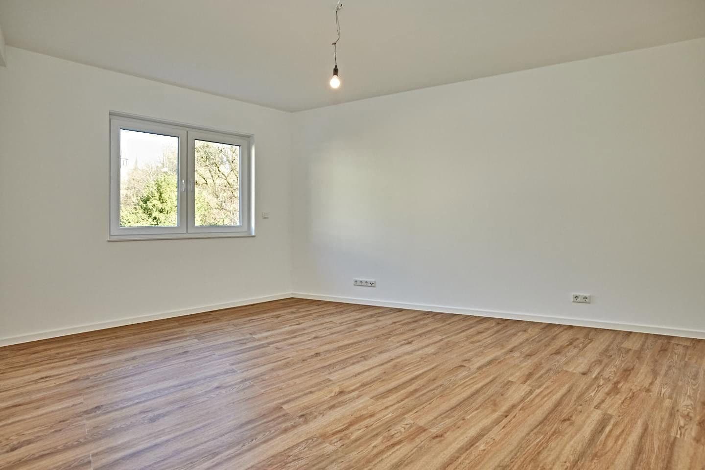 Prenájom bytu 3-izbový 97 m², Untergrüner Straße 172, Iserlohn, Severné Porýnie - Westfálsko Prenájom bytu 3-izbový 97 m², Untergrüner Straße 172, Iserlohn, Severné Porýnie - Westfálsko