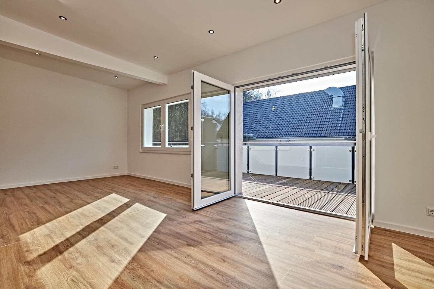 Prenájom bytu 3-izbový 97 m², Untergrüner Straße 172, Iserlohn, Severné Porýnie - Westfálsko Prenájom bytu 3-izbový 97 m², Untergrüner Straße 172, Iserlohn, Severné Porýnie - Westfálsko