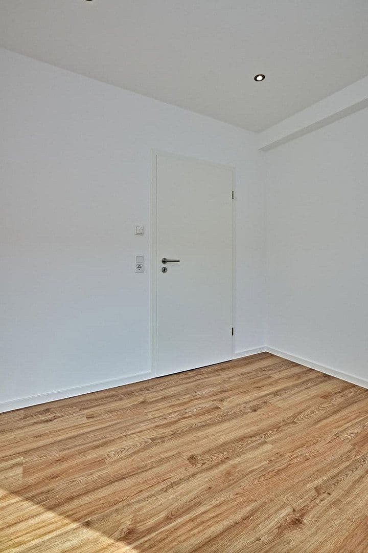 Prenájom bytu 3-izbový 97 m², Untergrüner Straße 172, Iserlohn, Severné Porýnie - Westfálsko Prenájom bytu 3-izbový 97 m², Untergrüner Straße 172, Iserlohn, Severné Porýnie - Westfálsko