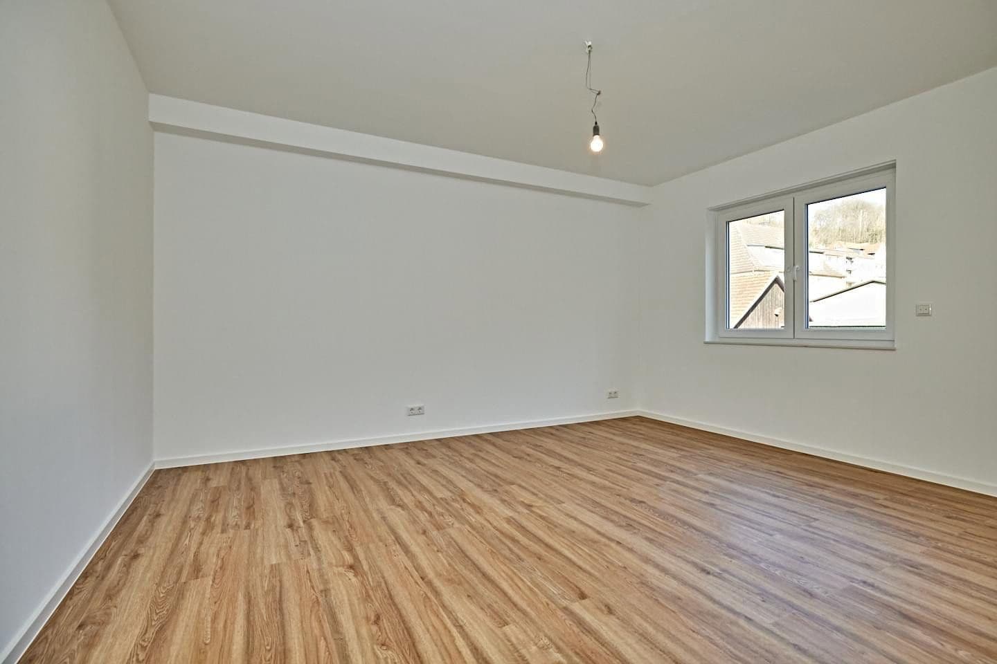 Prenájom bytu 3-izbový 97 m², Untergrüner Straße 172, Iserlohn, Severné Porýnie - Westfálsko Prenájom bytu 3-izbový 97 m², Untergrüner Straße 172, Iserlohn, Severné Porýnie - Westfálsko