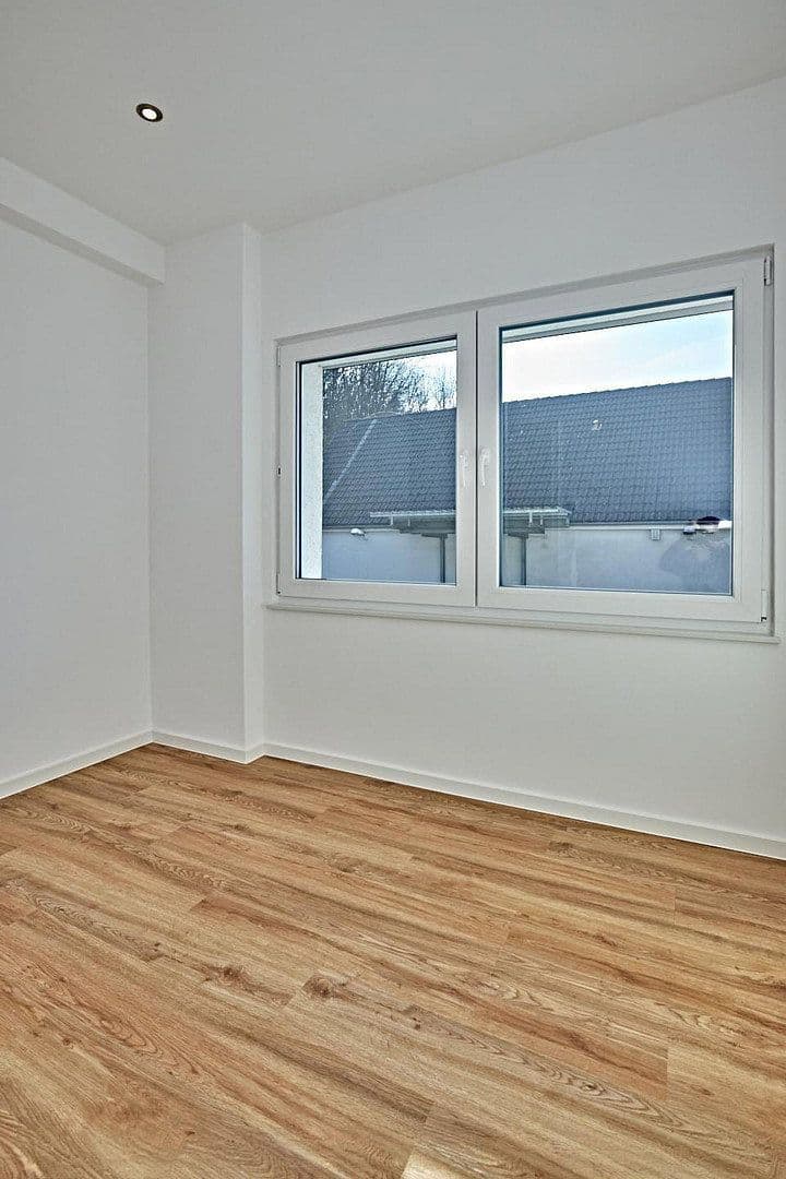 Prenájom bytu 3-izbový 97 m², Untergrüner Straße 172, Iserlohn, Severné Porýnie - Westfálsko Prenájom bytu 3-izbový 97 m², Untergrüner Straße 172, Iserlohn, Severné Porýnie - Westfálsko