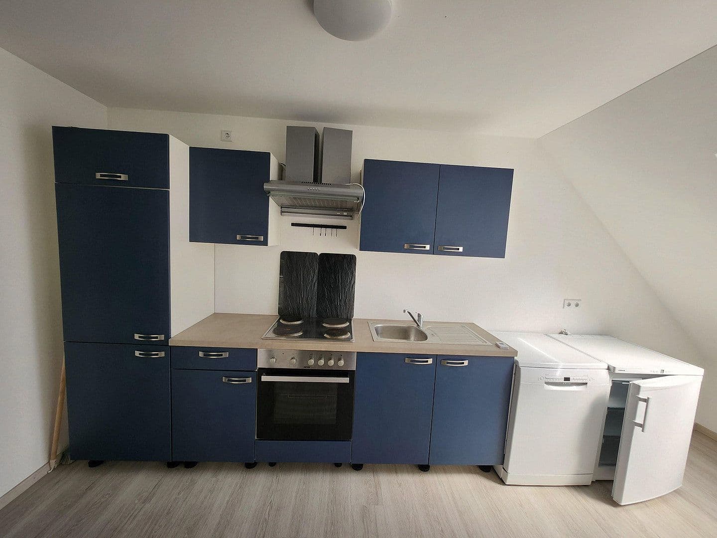 Prenájom bytu 2-izbový 68 m², Biberbach, Bavorsko Prenájom bytu 2-izbový 68 m², Biberbach, Bavorsko