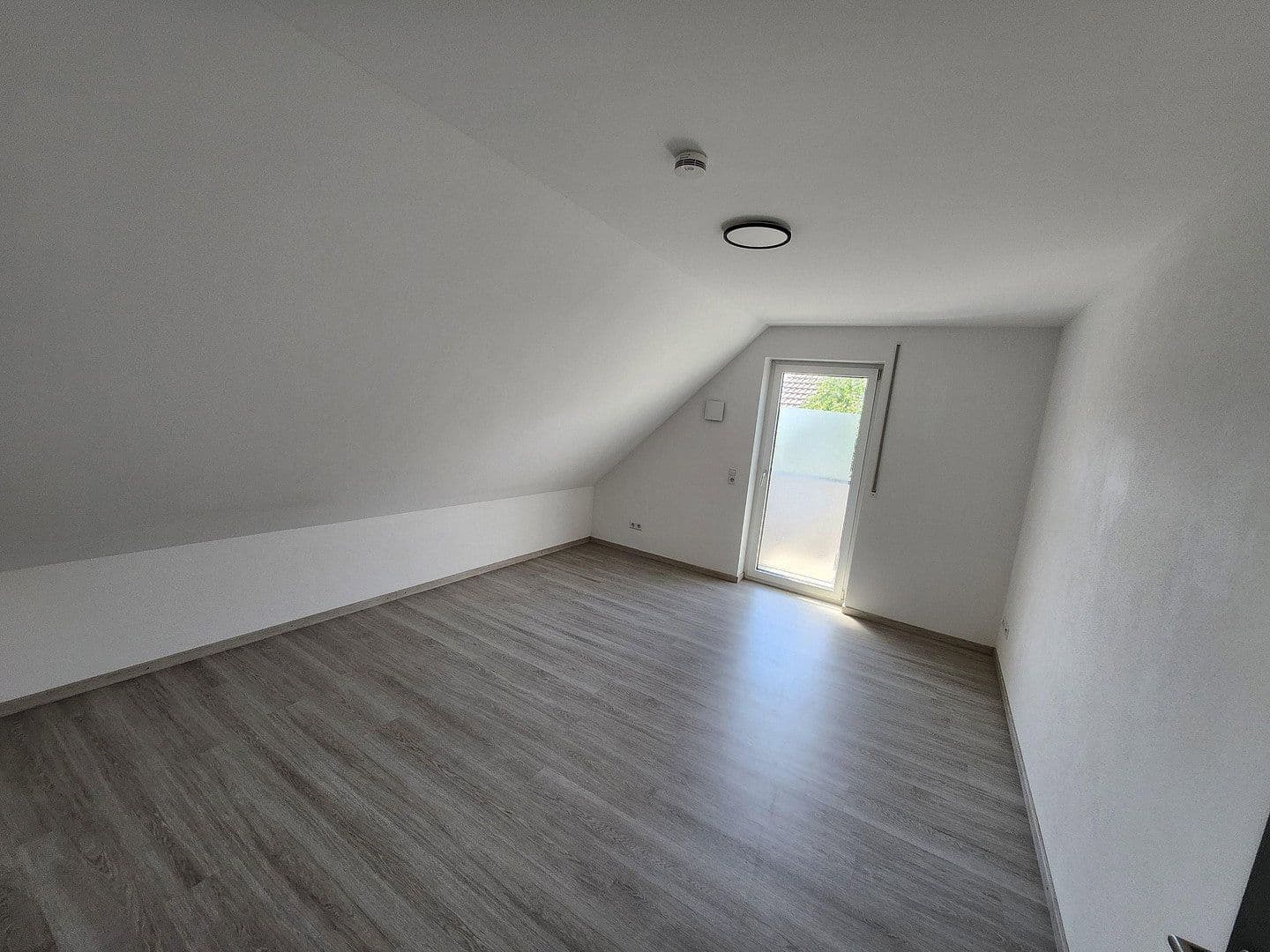 Prenájom bytu 2-izbový 68 m², Biberbach, Bavorsko Prenájom bytu 2-izbový 68 m², Biberbach, Bavorsko