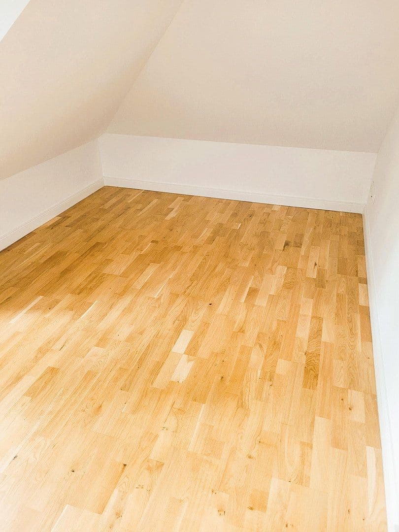 Prenájom bytu 5-izbový 112 m², Genovevastraße 6, Berlin, Berlín Prenájom bytu 5-izbový 112 m², Genovevastraße 6, Berlin, Berlín