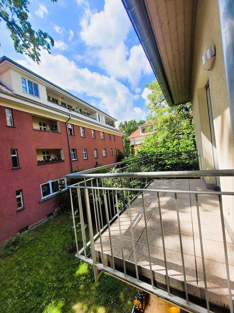 Prenájom bytu 5-izbový 112 m², Genovevastraße 6, Berlin, Berlín Prenájom bytu 5-izbový 112 m², Genovevastraße 6, Berlin, Berlín
