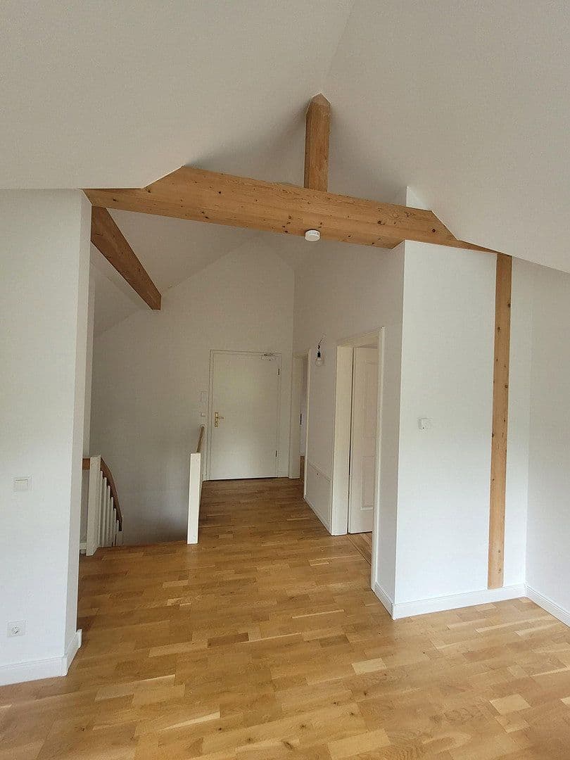 Prenájom bytu 5-izbový 112 m², Genovevastraße 6, Berlin, Berlín Prenájom bytu 5-izbový 112 m², Genovevastraße 6, Berlin, Berlín