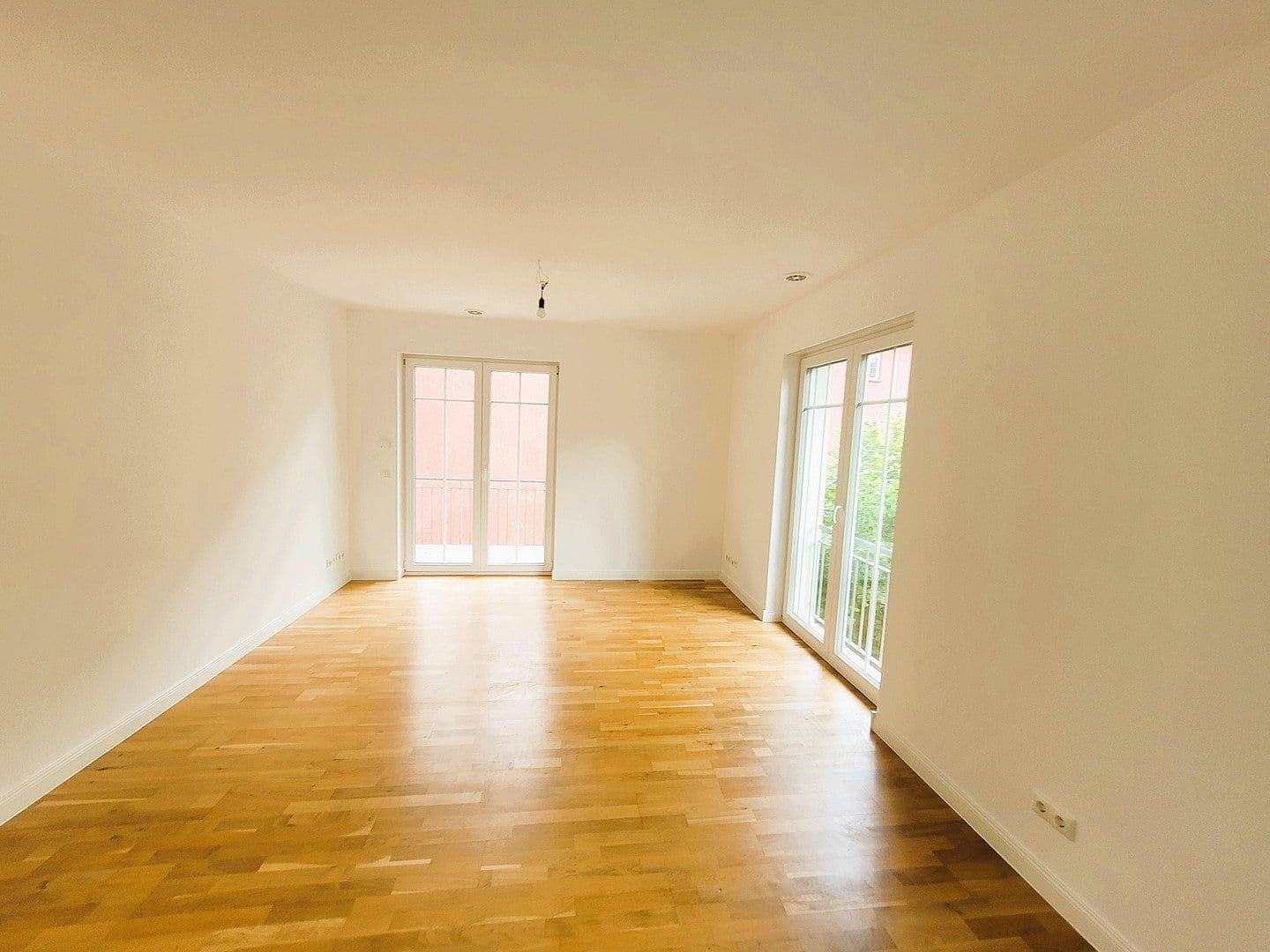 Prenájom bytu 5-izbový 112 m², Genovevastraße 6, Berlin, Berlín Prenájom bytu 5-izbový 112 m², Genovevastraße 6, Berlin, Berlín